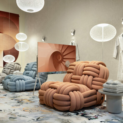 Moooi zeigte beim Salone geflochtene Sessel von Nika Zupanc.