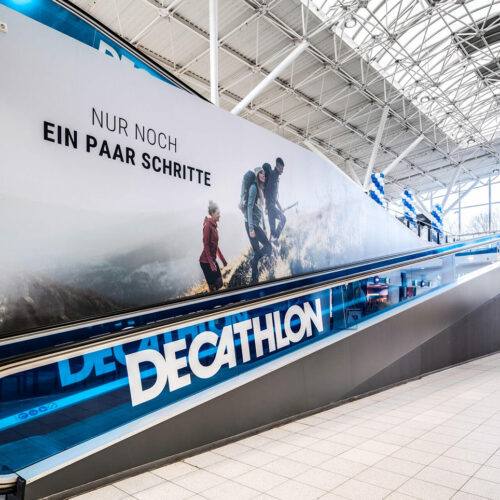 Der Eingangsbereich zum neuen Decathlon in Aachen