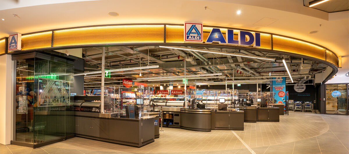 Großzügiger Eingangsbereich bei Aldi Nord in Essen im revitalisierten Königshof