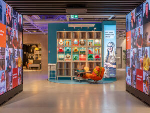 Digitale Screens sind im Ikea „City“-Store omnipräsent