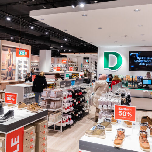 Deichmann unterhält in Deutschland rund 1200 Filialen, die meisten in Fachmarktzentren