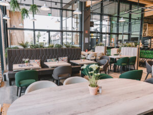 Das Café im Vorkassenbereich führt der Marktbetreiber in Eigenregie