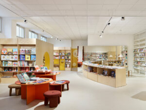 Mobile Präsentationstische und modulare Möbel ermöglichen spontane Umgestaltung des Stores