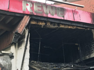 Dieser Rewe-Supermarkt in Frechen bei Köln brannte im Juni bis auf die Grundmauern nieder.