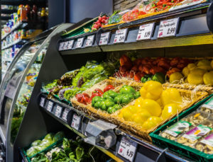 Gerade für Frischwaren ist die richtige Beleuchtung das A und O, hier bei Rewe Büsken in Raesfeld. (Foto: Ansorg)