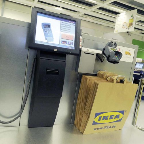 Ikea hat die SCO-Technik in eine Rückwand integriert (Foto: Ikea), ...